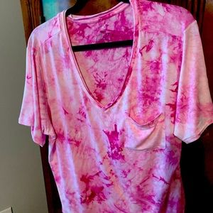Light weight pink comfy tee v neck